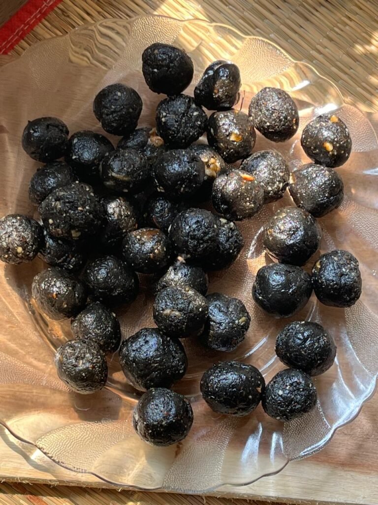 Black Sesame Seeds Laddu