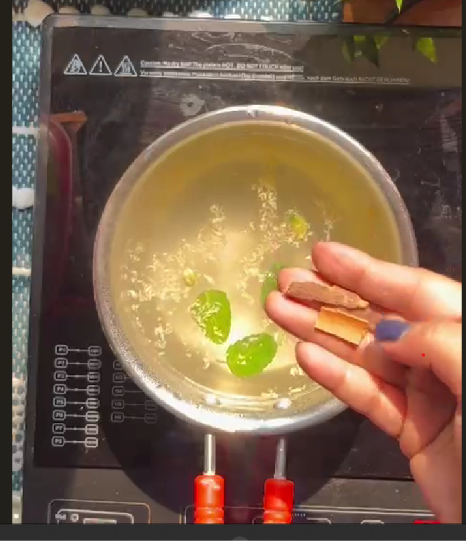 Low FODMAP Green Tea with Ginger, Cardamom and Lemon: The Gentle Cup My 70+ Parents Now Ask For
